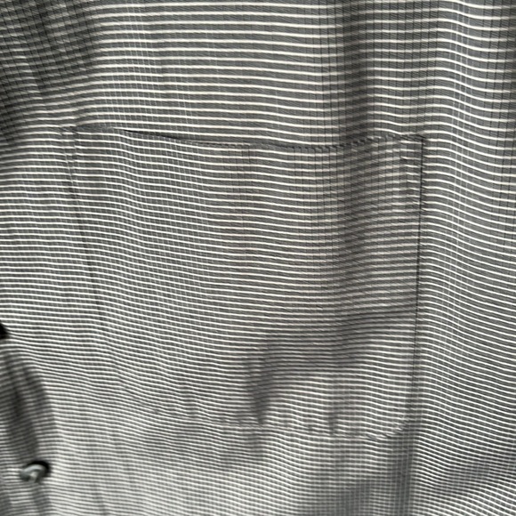 Van Heusen Traveler Shirt - Picture 3 of 11